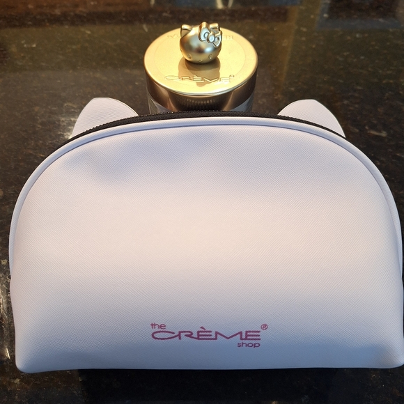 Hello Kitty Makeup Bundle MB - Picture 7 of 8